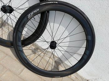 Used Zipp 303S Wheels 2024 bike — image 4 of 6