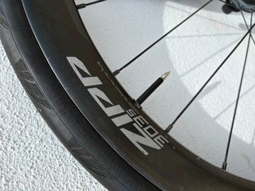 Used Zipp 303S Wheels 2024 bike — image 2 of 6