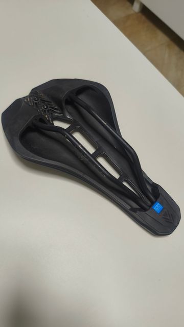 Used Pro Stealth Performance Saddle 2026 bike — image 3 of 11