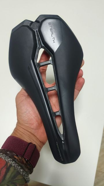 Used Pro Stealth Performance Saddle 2026 bike — image 4 of 11