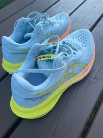 Asics GT-1000-13 Running Shoes usato