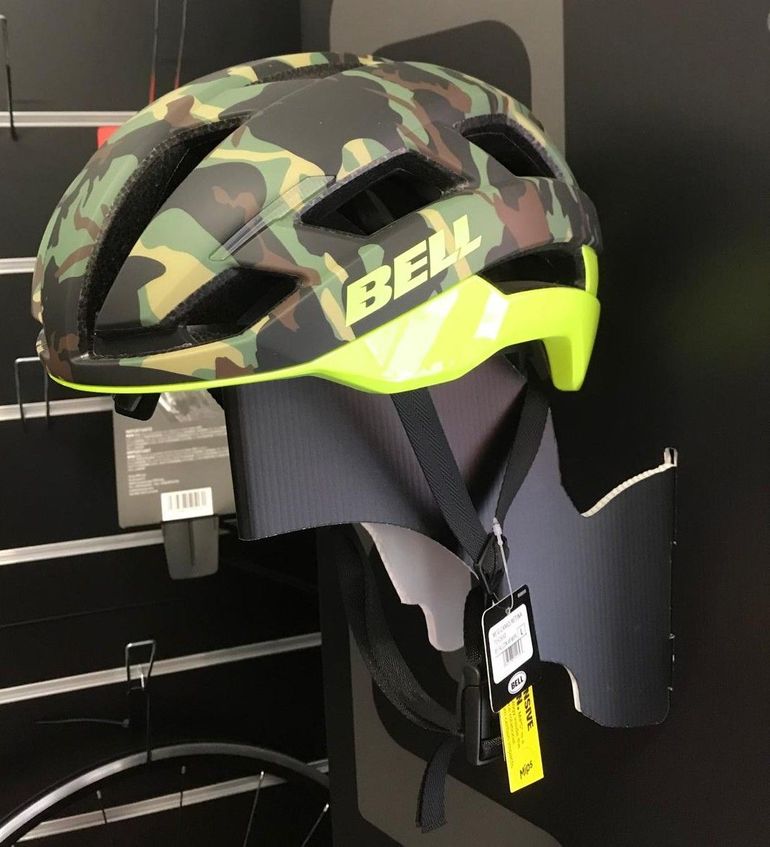 bell falcon xr mips road helmet Cycling Blue/Grey Sorted Sport BELL Falcon XR LED Integrated MIPS is a gravel and road cycling helmet in size L (5963 cm) featuring an integrated LED light and MIPS (Multi Bell Falcon XR MIPS -