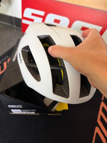 Tweedehands AGU Vigarous MIPS Helmet 2023 bike — afbeelding 6 van 6