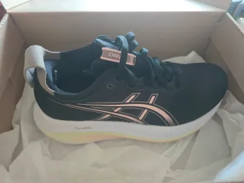 Used Asics Gel-Nimbus 27 bike — image 4 of 6