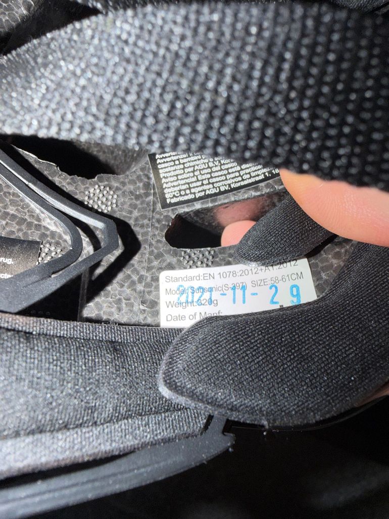 Brugt AGU Subsonic Helmet 2023 bike — billede 3 af 5