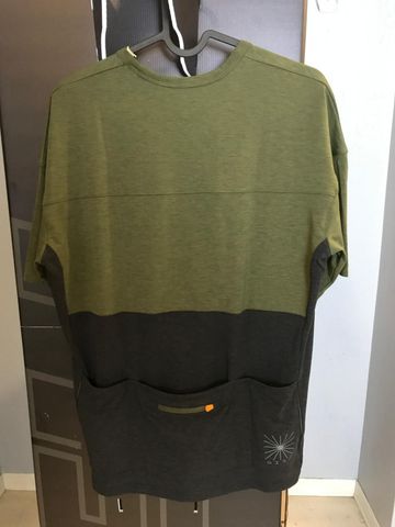 Used Giro Mountain Jersey 2024 bike — image 3 of 8