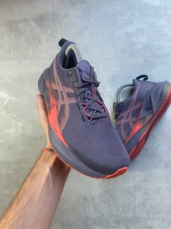 Brugt Asics Novablast 5 bike — billede 3 af 15