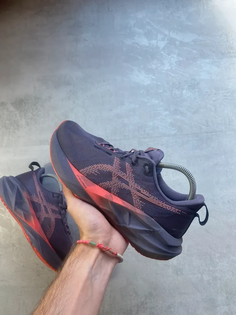 Brugt Asics Novablast 5 bike — billede 9 af 15