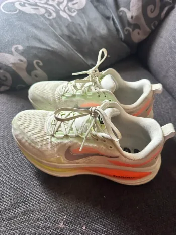 Brugt Nike ZoomX Vomero Running Shoes