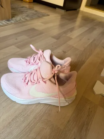 Brugt Adidas Nike Sneakers bike — billede 2 af 3