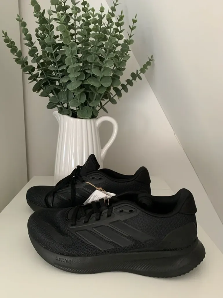 Tweedehands Adidas Runfalcon 5 bike — afbeelding 3 van 3