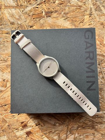 Garmin Vivomove Style 2023 Electronics d'occasion
