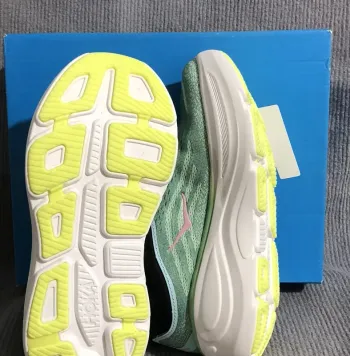 Hoka Shoes Size 40 bike d'occasion — image 4 sur 4