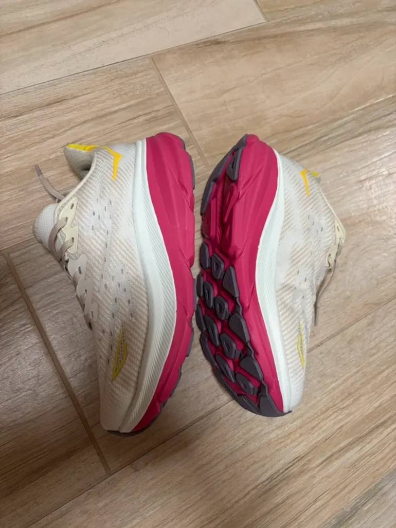 Used Hoka Clifton 9 bike — image 4 of 6