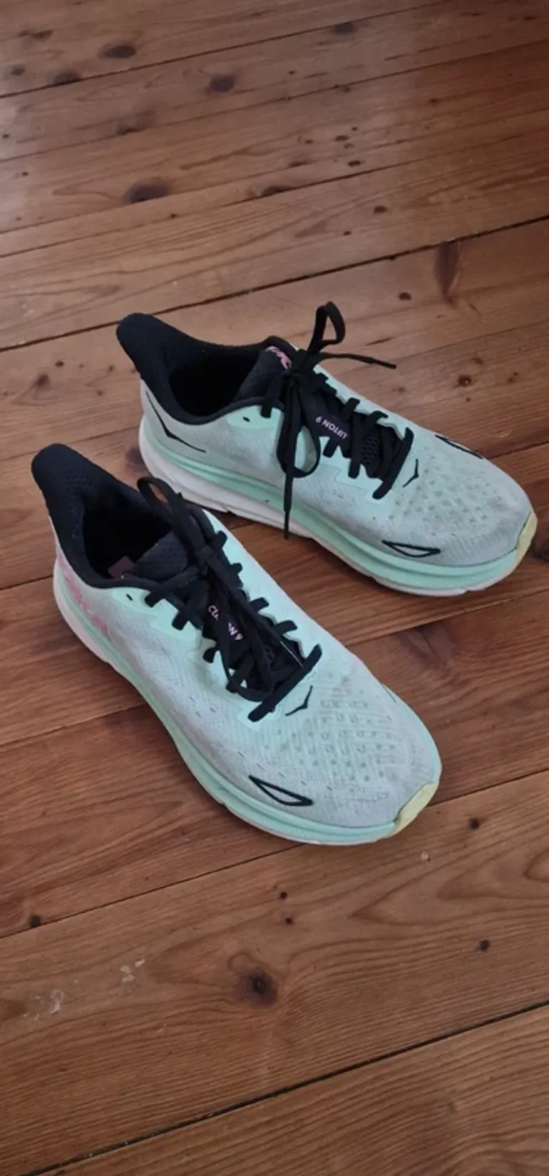 Tweedehands Hoka Clifton 9 bike — afbeelding 2 van 11