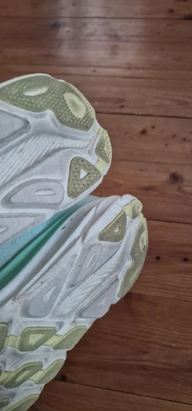 Tweedehands Hoka Clifton 9 bike — afbeelding 8 van 11