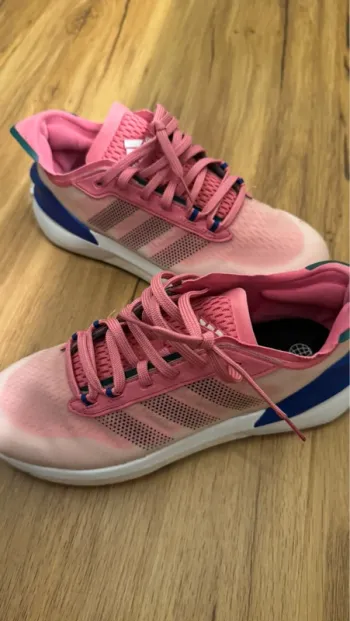 Brugt Adidas Avryn Running Shoes