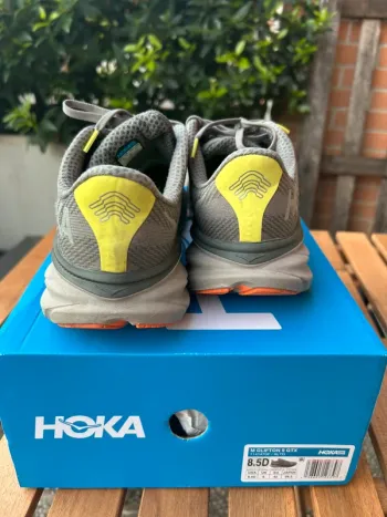 Použité Hoka M Clifton 9 GTX bike — obrázek 3 z 12