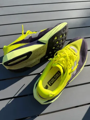 Used New Balance FuelCell Rebel bike — image 3 of 4