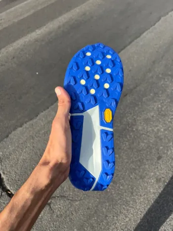 Used Nike ZoomX Zegama Trail 2 bike — image 8 of 9