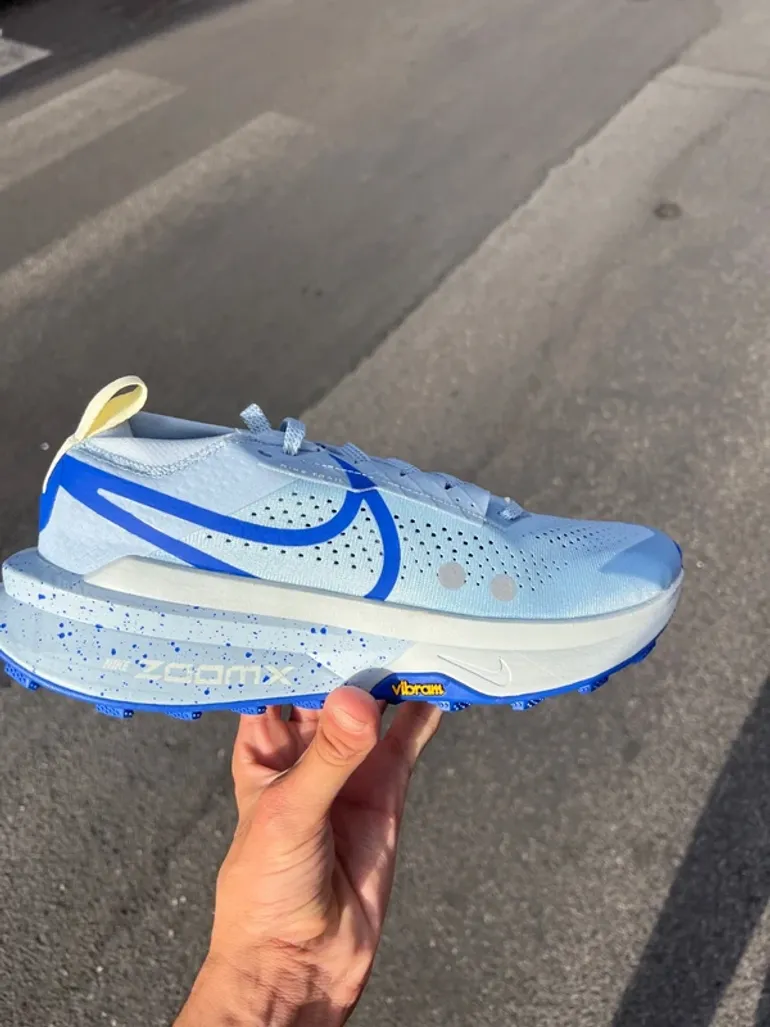 Used Nike ZoomX Zegama Trail 2 bike — image 2 of 9