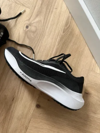 Nike ZoomX Running Shoes usato