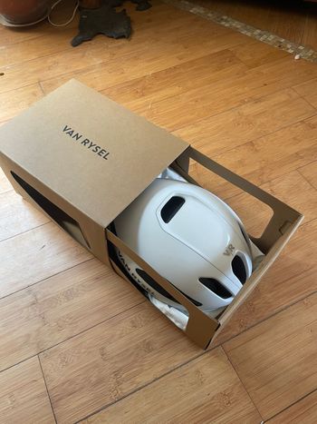 Used Van Rysel mips bike — image 7 of 7