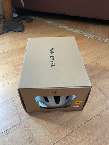 Used Van Rysel mips bike — image 6 of 7