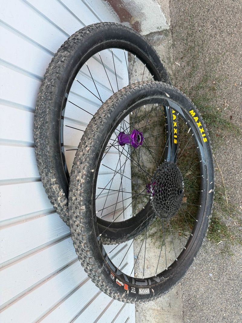 Käytetty Industry Nine 29 Laufradsatz Wheels