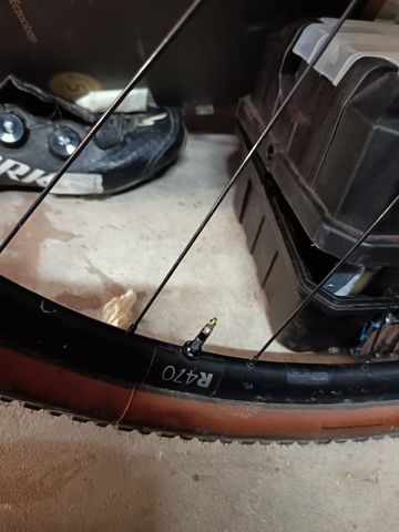 Käytetty Dt Swiss r470 Wheels