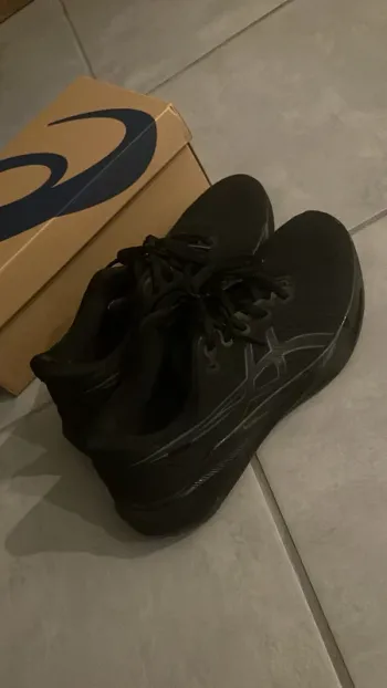 Käytetty Asics Novablast 4 bike — kuva 3 / 5