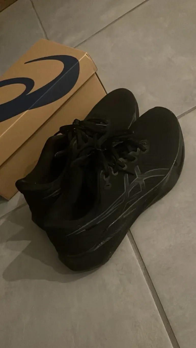 Käytetty Asics Novablast 4 bike — kuva 3 / 5