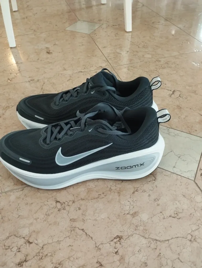 Used Nike ZoomX Vomero bike — image 2 of 5