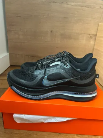 Pegasus Premium Running Shoes d'occasion