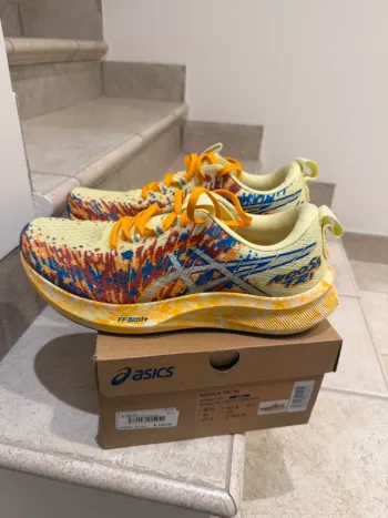Used Asics Noosa Tri 16 Running Shoes