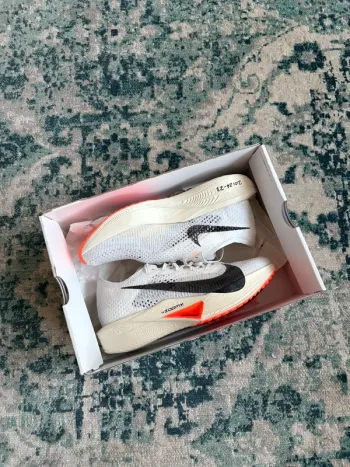 Nike Vaporfly 3 Running Shoes usato