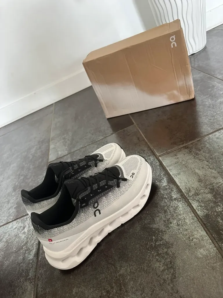 Tweedehands On Running Cloud bike — afbeelding 9 van 15