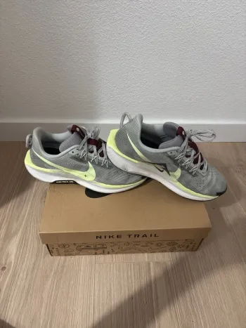 Used Pegasus ReactX Trail 5 Running Shoes