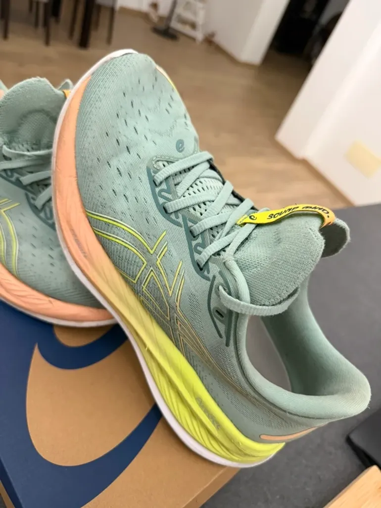 Asics Gel Cumulus 26 Paris bike d'occasion — image 6 sur 15