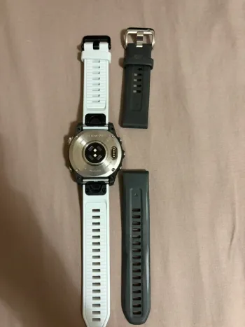 Used Garmin Fenix 7S bike — image 3 of 3