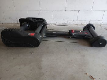 Gebrauchtes Elite Nero Smart Rollers 2022 bike — Bild 2 von 3