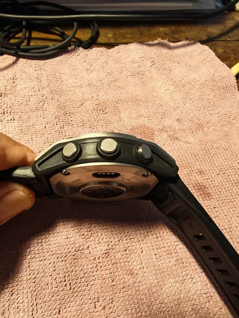 Used Garmin Fenix 8 bike — image 6 of 15