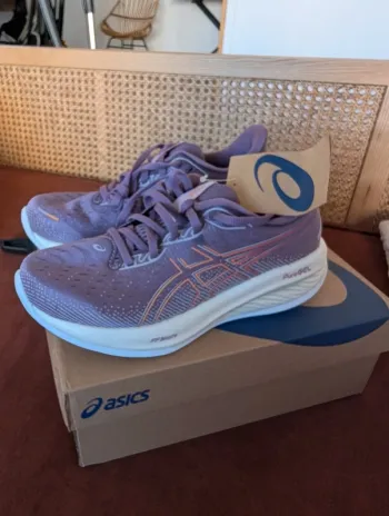 Použité Asics Gel Cumulus 26 Running Shoes