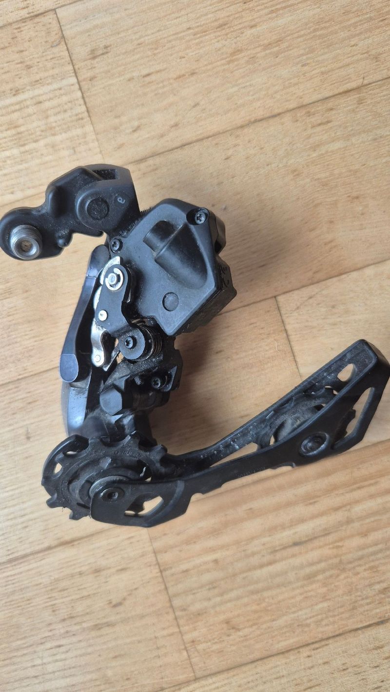 Käytetty Shimano Ultegra R8050 Di2 Groupset