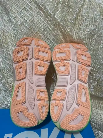 Hoka Laufschuhe bike d'occasion — image 6 sur 9
