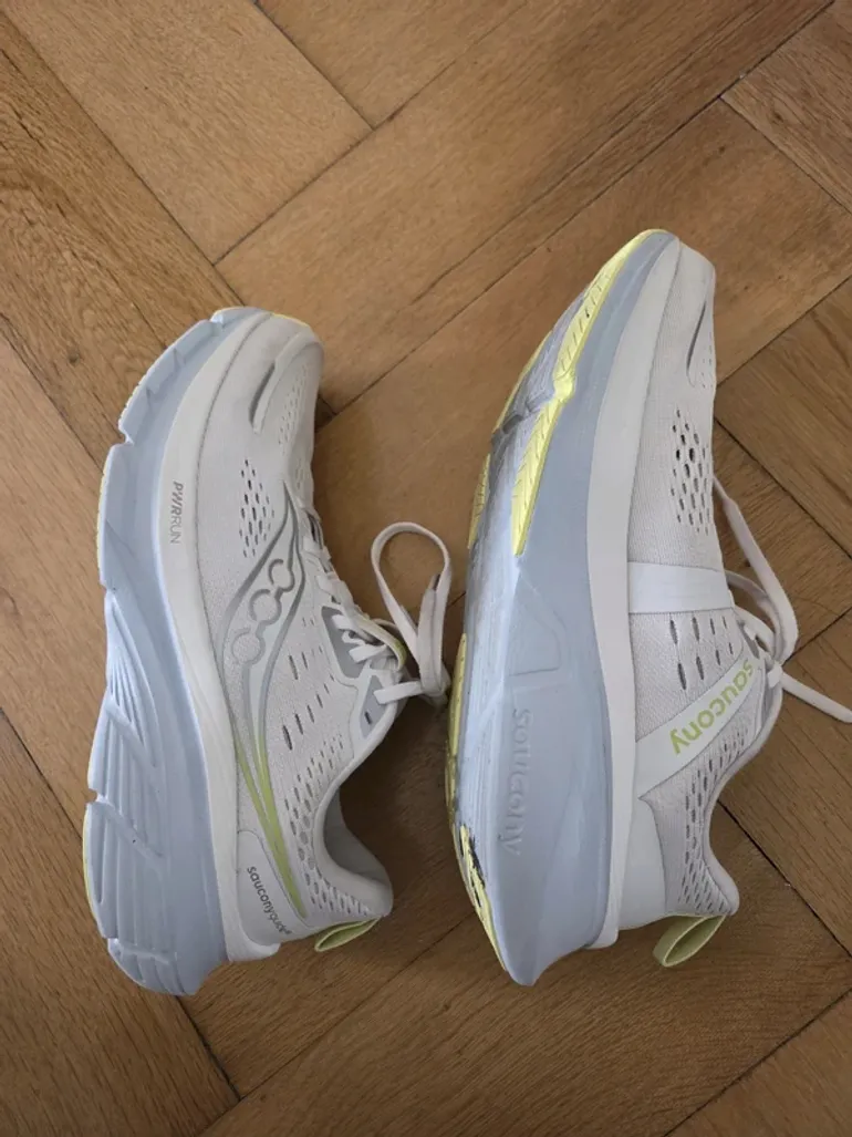 Tweedehands Saucony Guide 18 bike — afbeelding 3 van 7