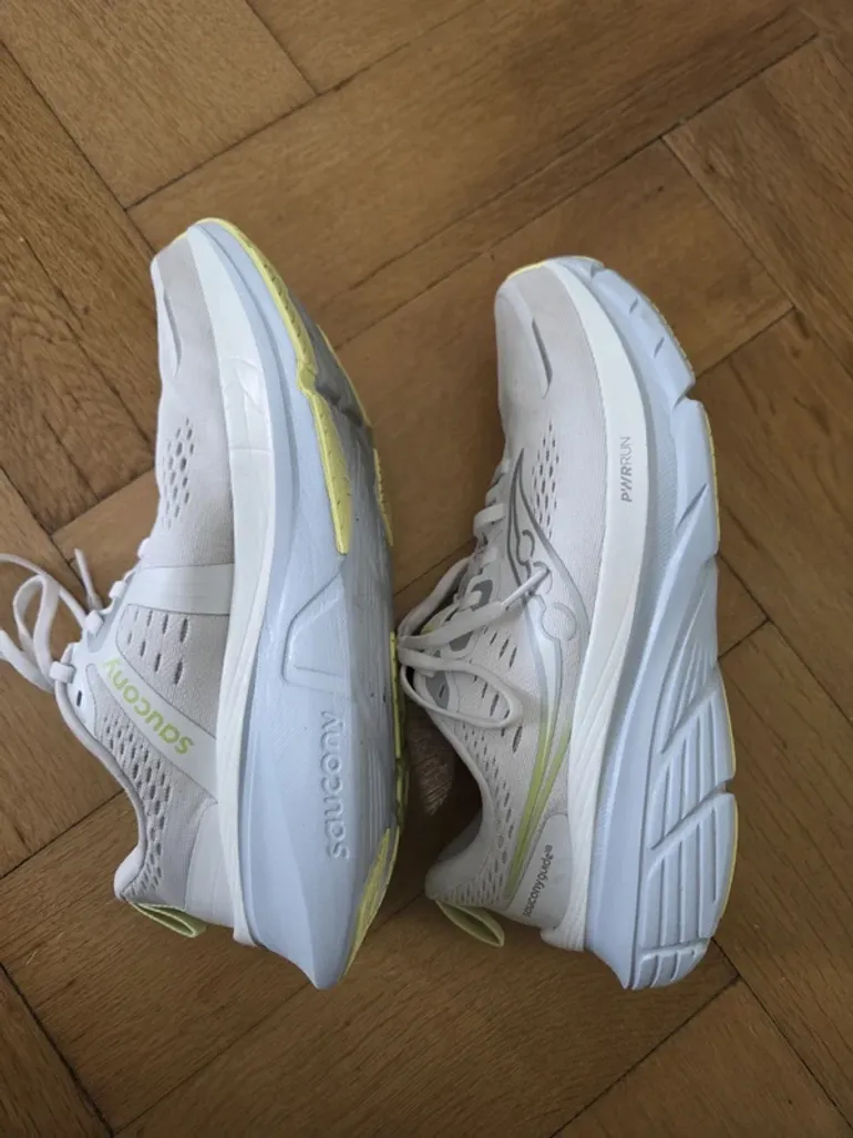 Tweedehands Saucony Guide 18 bike — afbeelding 4 van 7