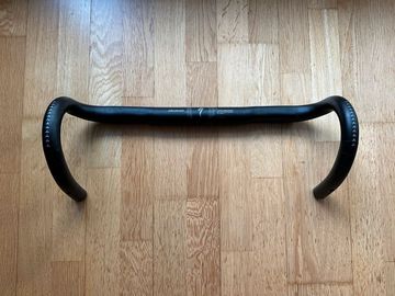 Specialized Shallow Bend Alloy 2024 Cockpit usato