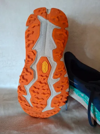 Used Hoka Speedgoat 6 bike — image 2 of 4