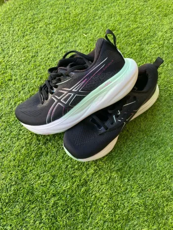 Używany Asics Gel Ziruss 8 Running Shoes